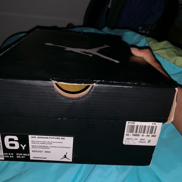 Jordan Future Metallic Gold - Picture 6 of 6